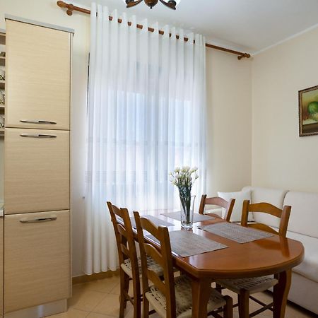 Sea Point Apartments Dıraç Dış mekan fotoğraf